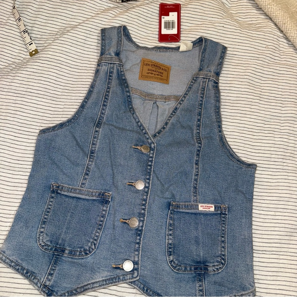 NWT Levi’s Denim Vest xsmall - Picture 2 of 6